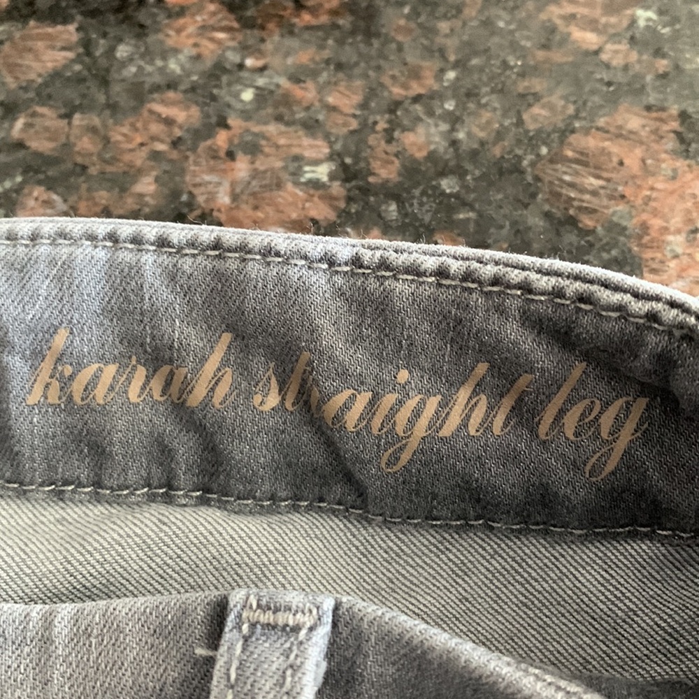 7 FOR ALL MANKIND | Karah Gray Form Fitted Straight Leg Jeans - Picture 11 of 12